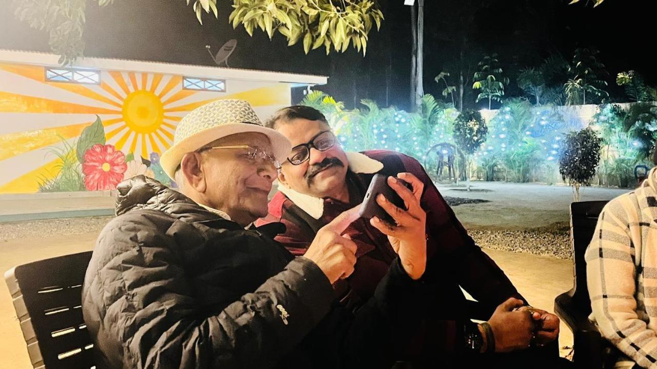 Shobhayan Inn, Airport Railway Station Pickup Free Ayodhya Bagian luar foto